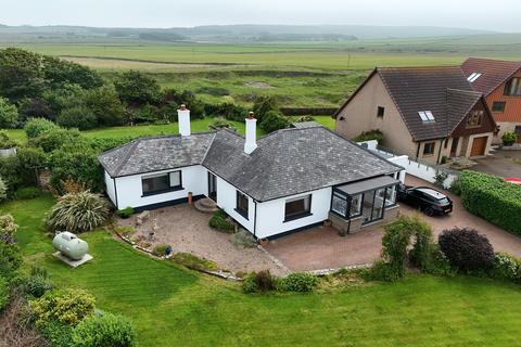 3 bedroom detached bungalow for sale, Castletown, Thurso, Highland. KW14 8SS