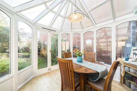 1 bedroom flat for sale, Ramsden Road, London SW12