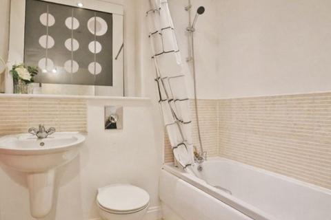2 bedroom apartment for sale, Bouverie Court, Leeds
