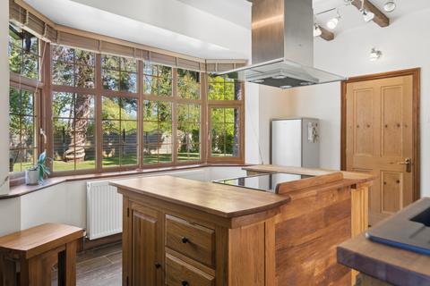 4 bedroom chalet for sale, Farthing Green Lane, Stoke Poges, Buckinghamshire, SL2