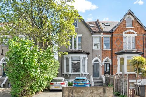 1 bedroom flat for sale, Bedford Hill, Balham, London, SW12