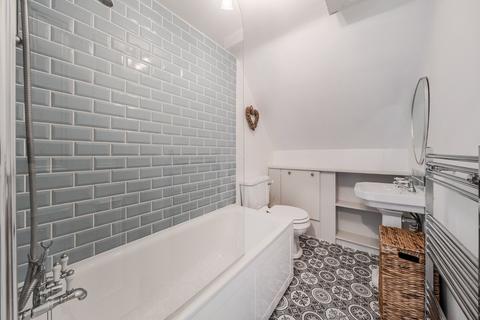 1 bedroom flat for sale, Bedford Hill, Balham, London, SW12