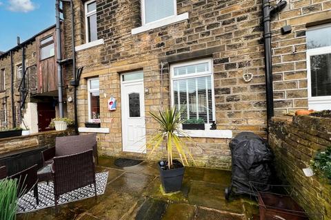 Terraced house - Leymoor Road, Huddersfield, HD3