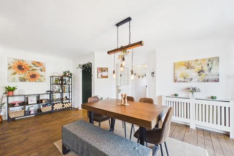 3 bedroom house for sale, Mill Street, Alyth PH11