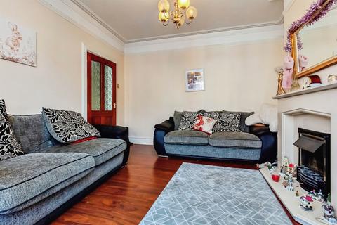 3 bedroom townhouse for sale, Tennyson Road, Kettering