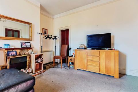 3 bedroom townhouse for sale, Tennyson Road, Kettering
