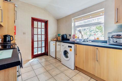 3 bedroom townhouse for sale, Tennyson Road, Kettering