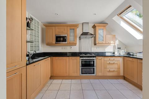 2 bedroom apartment for sale, Lady Margaret Road, Ascot, Berkshire, SL5