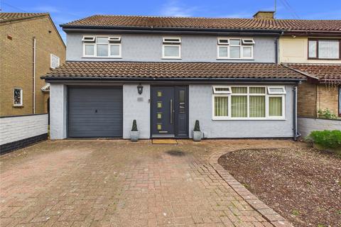 Semi-detached house - Gloucester Avenue, Colchester, Essex, CO2