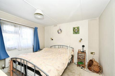 2 bedroom park home for sale, Ferrers Way, St. Johns Priory, Lechlade