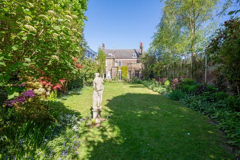 undefined, South Grove, London N6