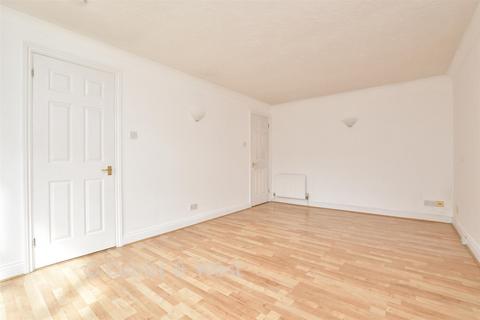 1 bedroom ground floor flat for sale, Yew Tree Court, Sutton SM2