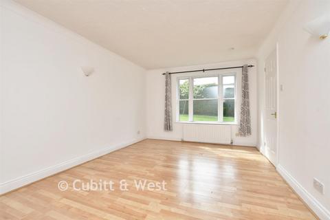 1 bedroom ground floor flat for sale, Yew Tree Court, Sutton SM2