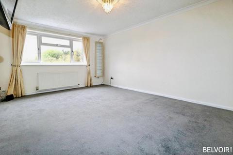 2 bedroom flat for sale, Bryn Pinwydden, Pentwyn, Cardiff, CF23