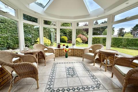 4 bedroom bungalow for sale, Fir Tree Close, BH24 2QW