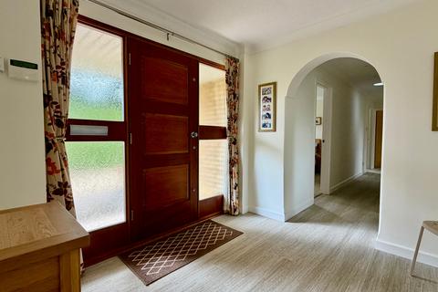 4 bedroom bungalow for sale, Fir Tree Close, BH24 2QW