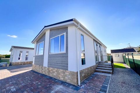 2 bedroom park home for sale, Skegness, Lincolnshire, PE25