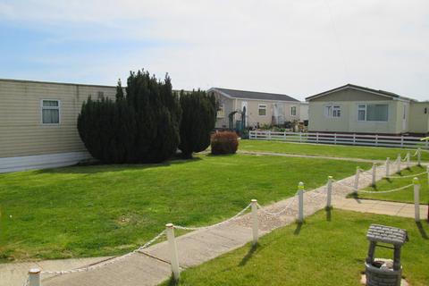 2 bedroom park home for sale, Skegness, Lincolnshire, PE25