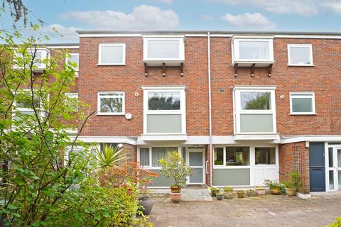 2 bedroom maisonette for sale, College Road, Dulwich, London, SE21