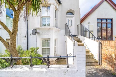 3 bedroom maisonette for sale, Cunnington Street, London W4