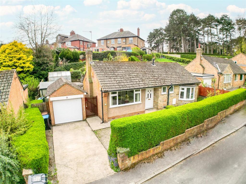 2 bedroom detached bungalow for sale