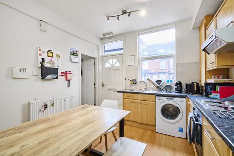 5 bedroom house to rent, Trelawn Avenue, Leeds LS6