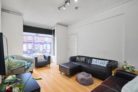 5 bedroom house to rent, Trelawn Avenue, Leeds LS6