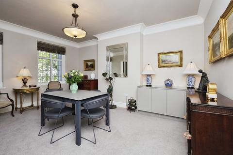 3 bedroom flat for sale, Devonshire Place, Eastbourne