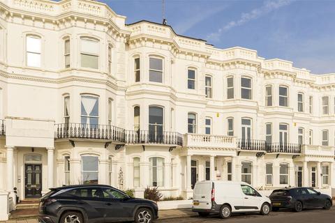3 bedroom flat for sale, Marine Parade, West Sussex BN11