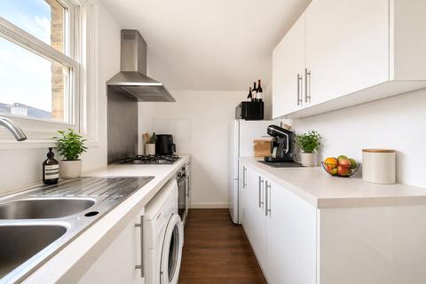2 bedroom duplex for sale, Tintern Street, London