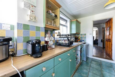 3 bedroom terraced house for sale, Mead Road, Willesborough, Ashford