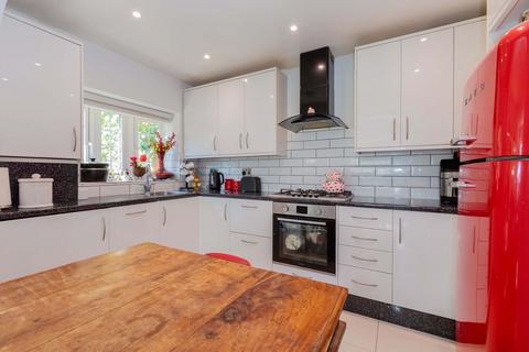 undefined, Beech Road, Langley SL3