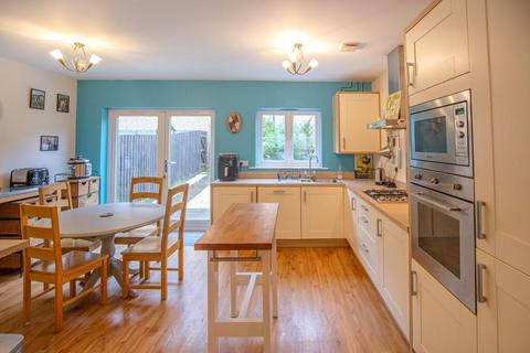 4 bedroom house for sale, Sir Bernard Lovell Road, Malmesbury, SN16