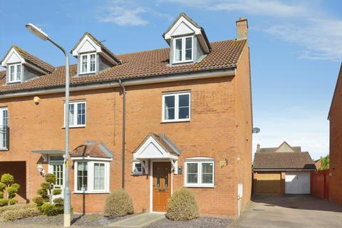 3 bedroom house for sale, Foxholes Close, Deanshanger, Buckinghamshire, MK19