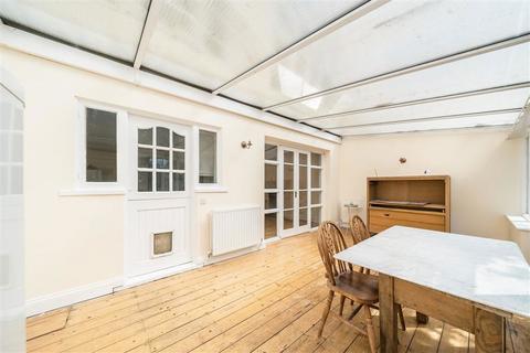 3 bedroom semi-detached house for sale, Wricklemarsh Road, London SE3