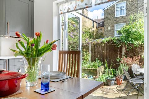1 bedroom flat for sale, Littlebury Road, Clapham, London, SW4