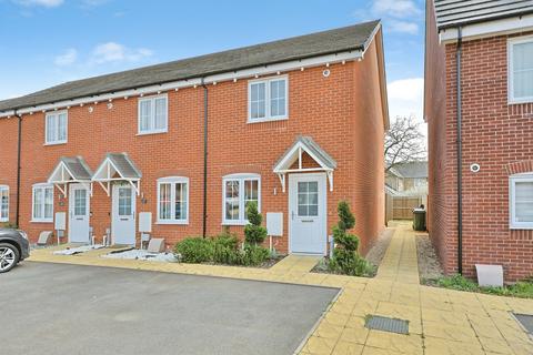End of terrace house - Turner Crescent, Postwick, Norwich
