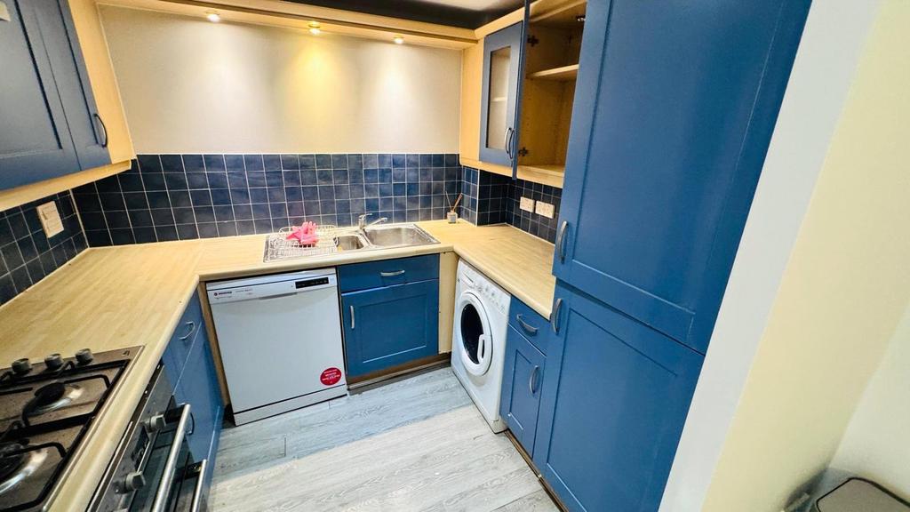 Apartment in London - View 4