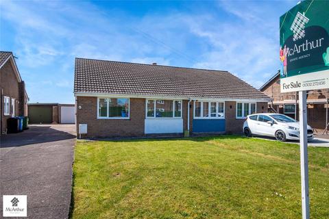 3 bedroom bungalow for sale, Baulk Lane, Harworth and Bircotes, Doncaster, South Yorkshire, DN11