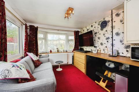 undefined, Roof of the World Mobile Home Park, Boxhill Road, Tadworth, Surrey, KT20