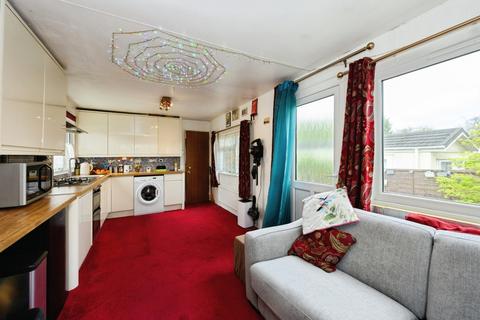 undefined, Roof of the World Mobile Home Park, Boxhill Road, Tadworth, Surrey, KT20