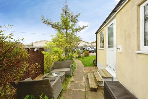 undefined, Roof of the World Mobile Home Park, Boxhill Road, Tadworth, Surrey, KT20