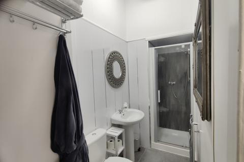 1 bedroom flat for sale, 17a Gladston Ave Mary Street, Dunoon, PA23 7ED