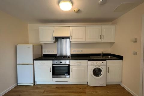 2 bedroom apartment to rent, Delft Crescent, SWINDON, SN25