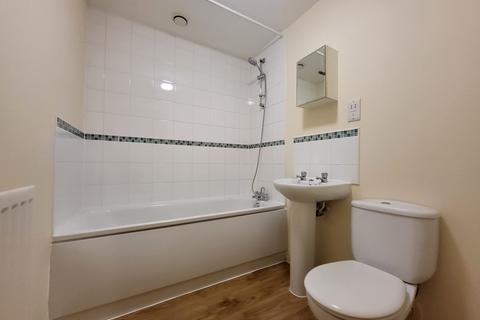 2 bedroom apartment to rent, Delft Crescent, SWINDON, SN25