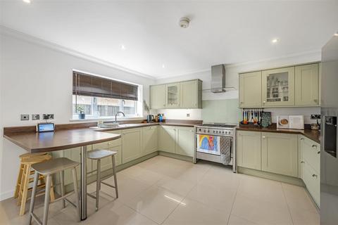 4 bedroom detached house for sale, Southdown Avenue, Peacehaven