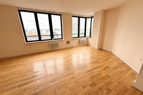 2 bedroom flat for sale, Flat 22, 1 Farnsby Street, Swindon, Wiltshire SN1 5AP