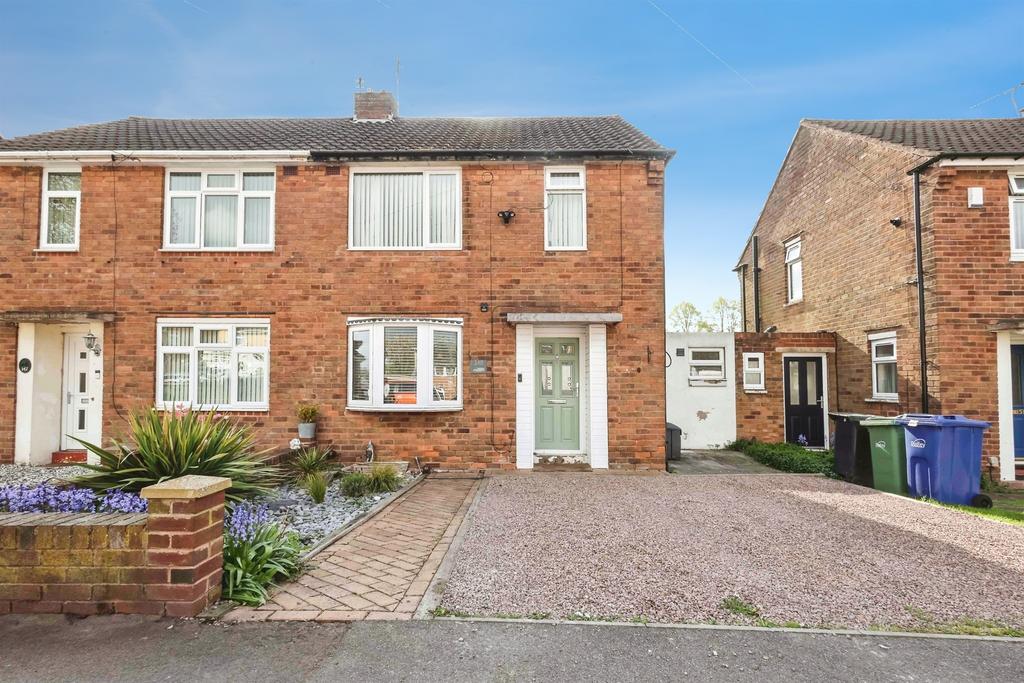 3 bedroom semi-detached house for sale
