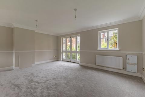 4 bedroom townhouse to rent, King Stable Street Windsor SL4
