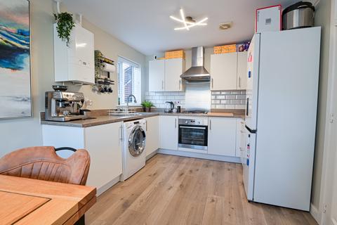 3 bedroom semi-detached house for sale, Alnwick Close, Rushden
